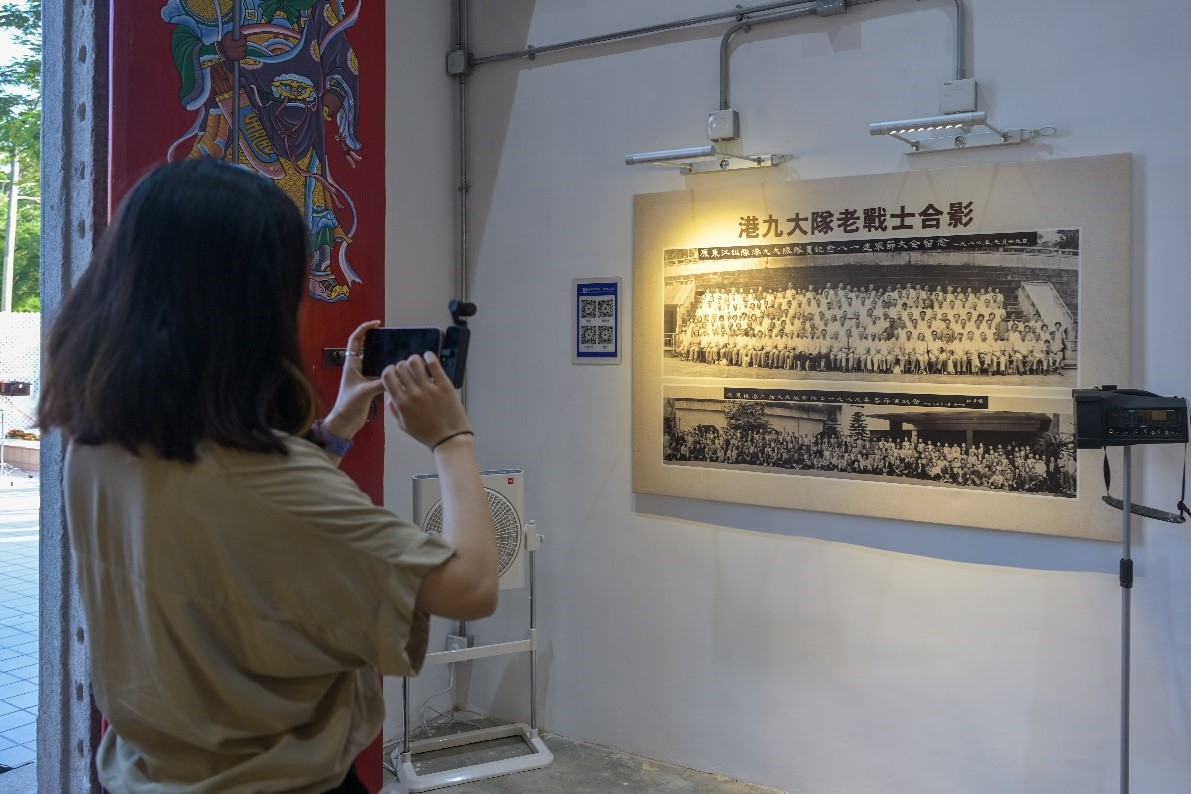 圖3：市民參觀香港沙頭角抗戰紀念館（圖片來源：視覺中國）